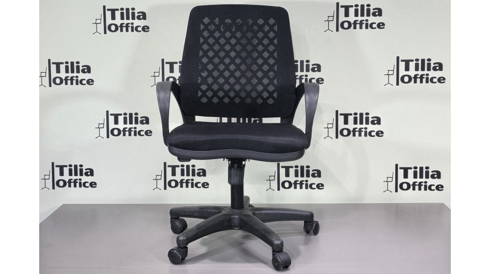 Siyah kumaş Tilia PTK ofis ve personel çalışma koltuğu, ayarlanabilir yükseklik.